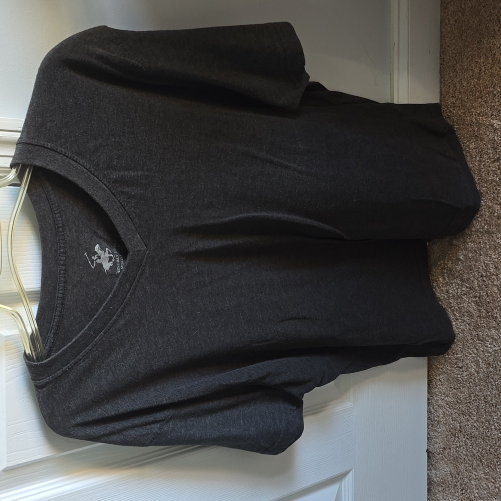 EUC Ralph Lauren V neck tee